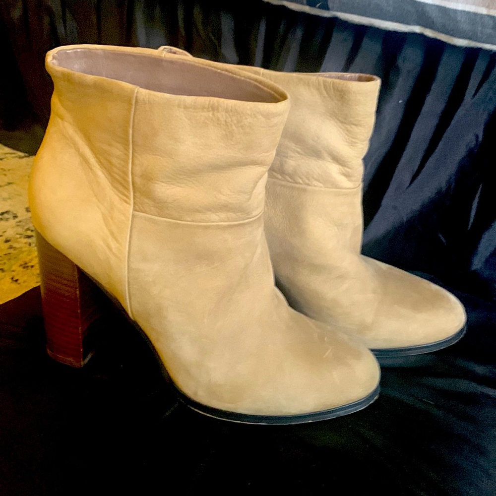 ALDO- Suede Ankle boots-tan - size 6.5